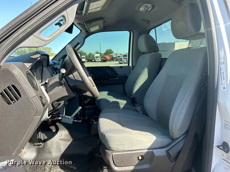 image for item EG1099 2012 Ford F550 Super Duty  bucket truck