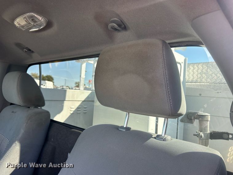 image for item EG1099 2012 Ford F550 Super Duty  bucket truck