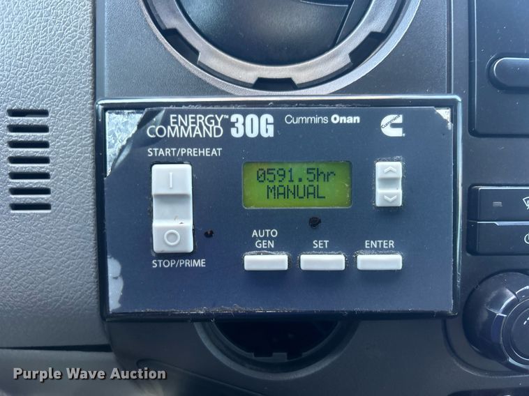 image for item EG1099 2012 Ford F550 Super Duty  bucket truck