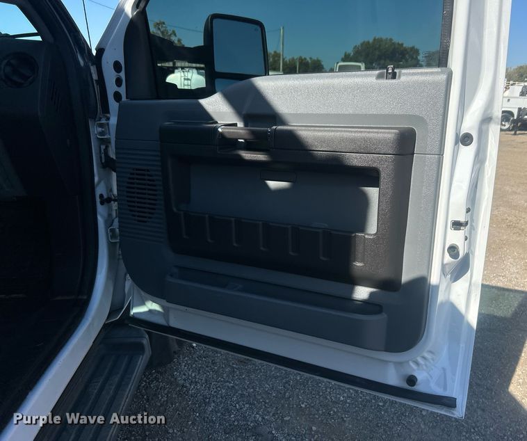 image for item EG1099 2012 Ford F550 Super Duty  bucket truck