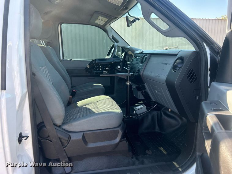 image for item EG1099 2012 Ford F550 Super Duty  bucket truck