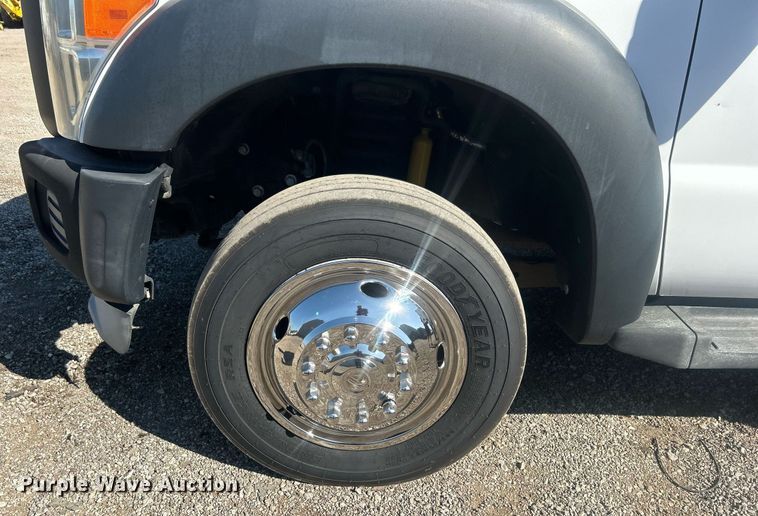 image for item EG1099 2012 Ford F550 Super Duty  bucket truck