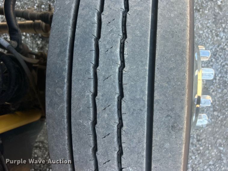 image for item EG1099 2012 Ford F550 Super Duty  bucket truck