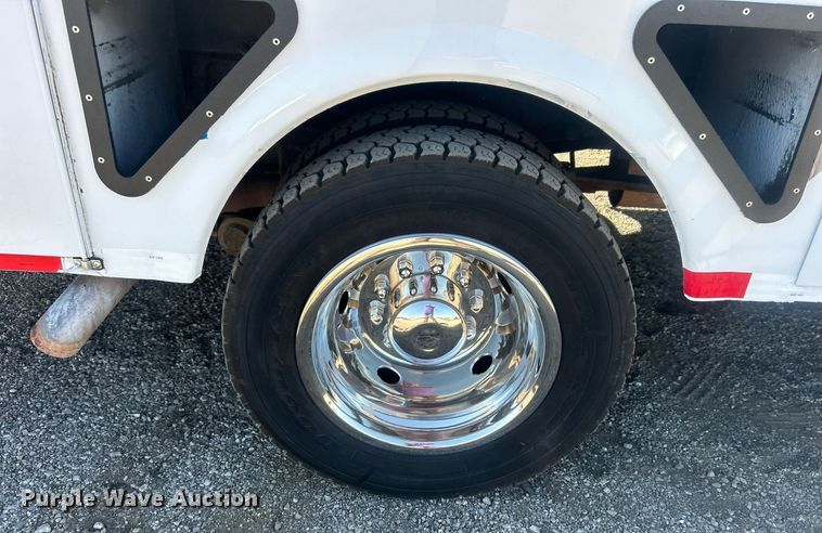 image for item EG1099 2012 Ford F550 Super Duty  bucket truck