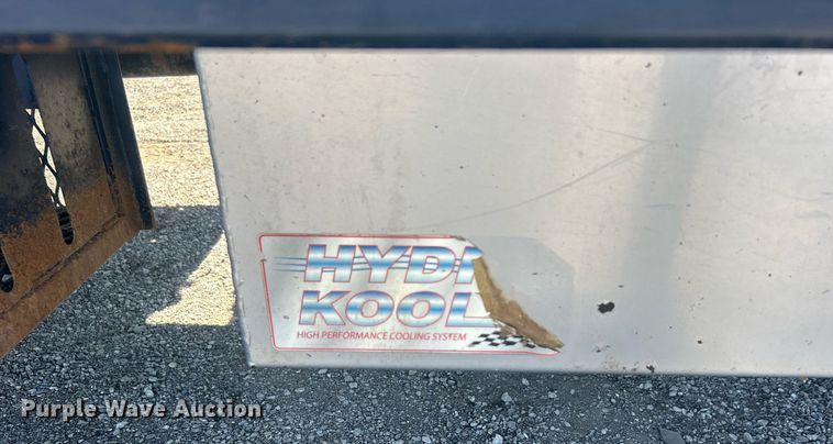 image for item EG1105 2013 International  7400 tank truck