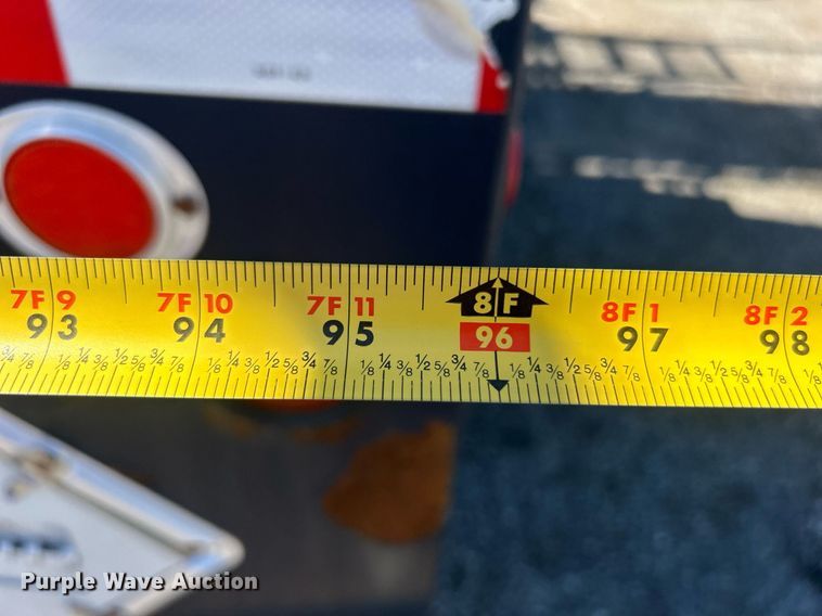 image for item EG1105 2013 International  7400 tank truck