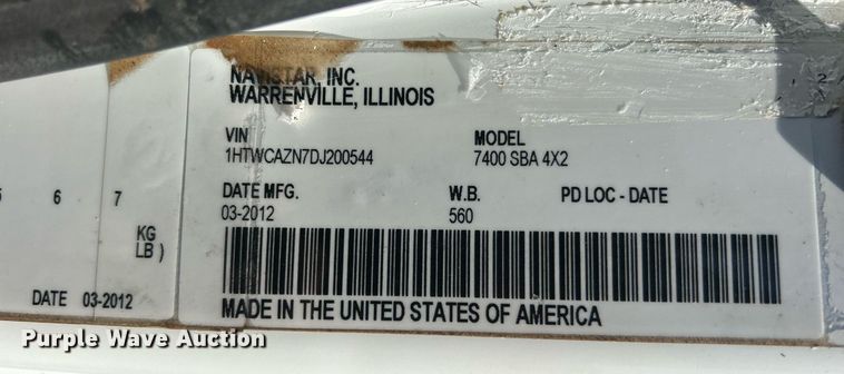 image for item EG1105 2013 International  7400 tank truck