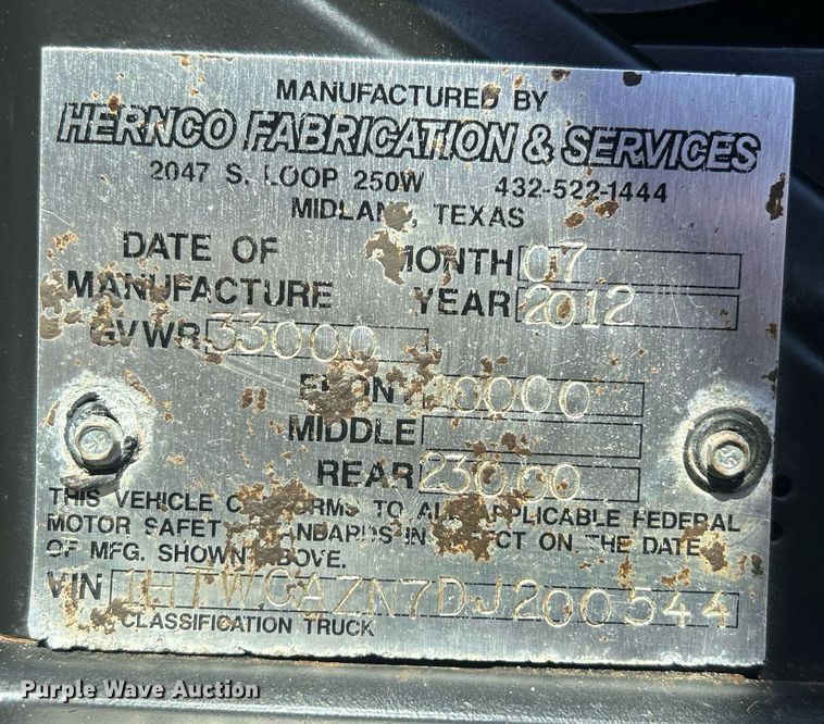 image for item EG1105 2013 International  7400 tank truck