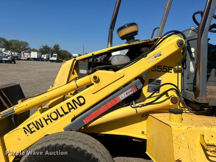 image for item EG1108 2000 New Holland 555E backhoe