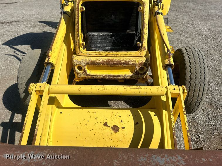 image for item EG1108 2000 New Holland 555E backhoe