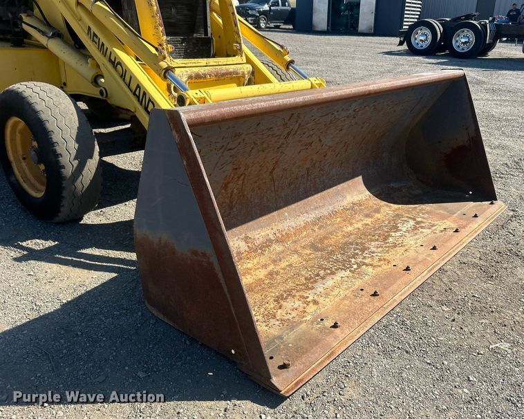 image for item EG1108 2000 New Holland 555E backhoe