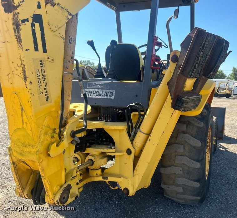 image for item EG1108 2000 New Holland 555E backhoe
