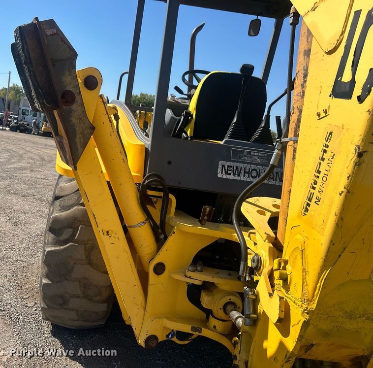 image for item EG1108 2000 New Holland 555E backhoe