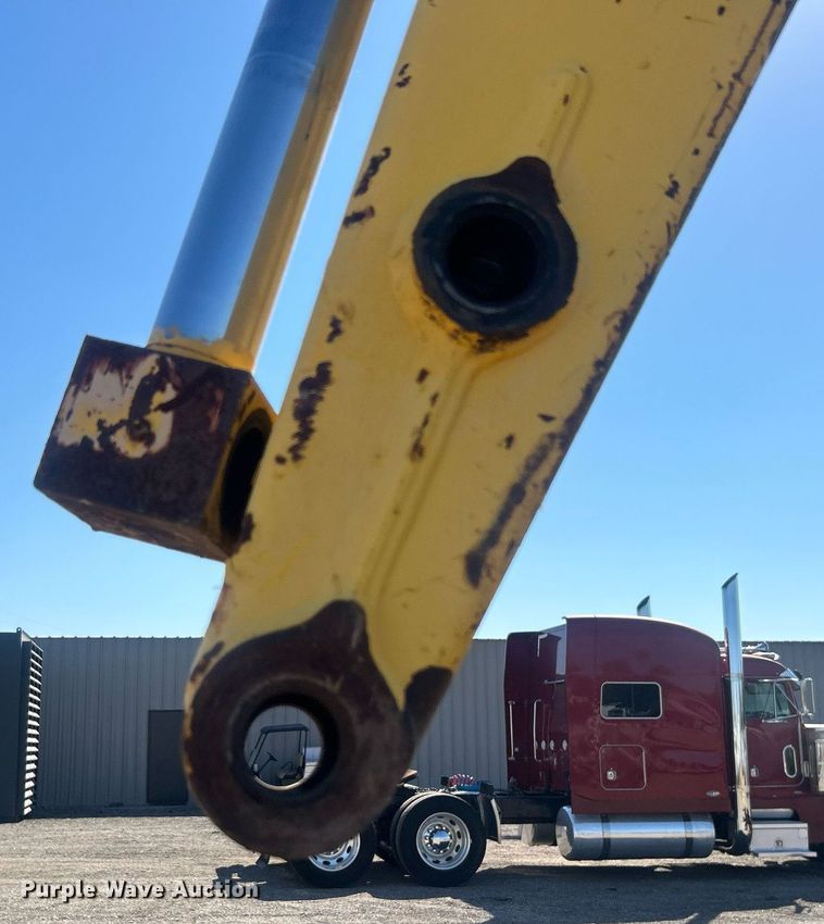 image for item EG1108 2000 New Holland 555E backhoe