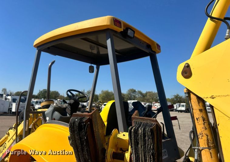 image for item EG1108 2000 New Holland 555E backhoe