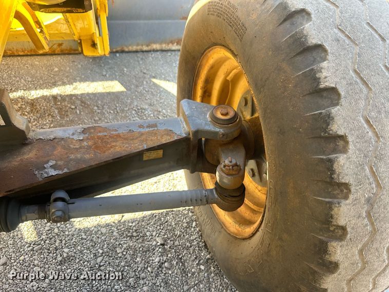 image for item EG1108 2000 New Holland 555E backhoe