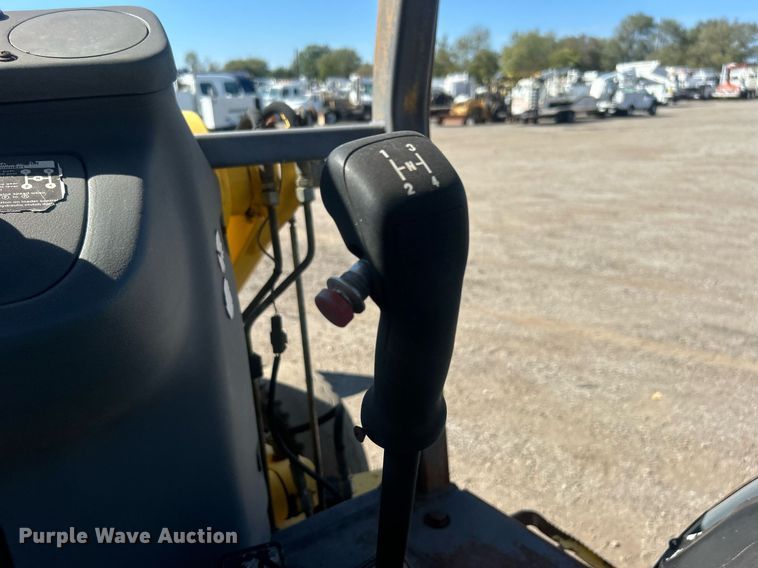 image for item EG1108 2000 New Holland 555E backhoe