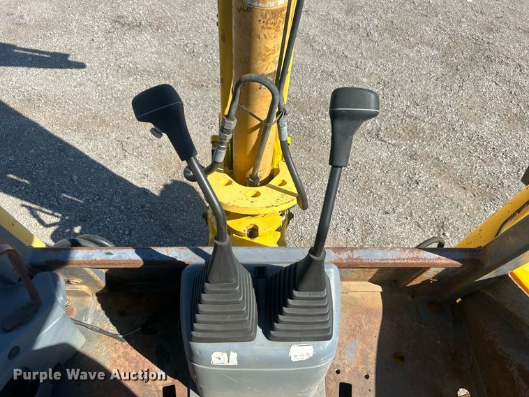 image for item EG1108 2000 New Holland 555E backhoe