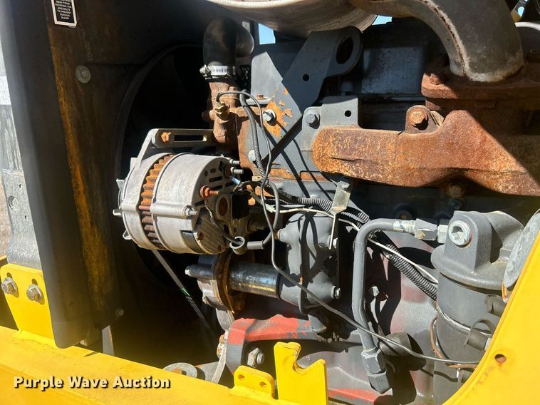 image for item EG1108 2000 New Holland 555E backhoe