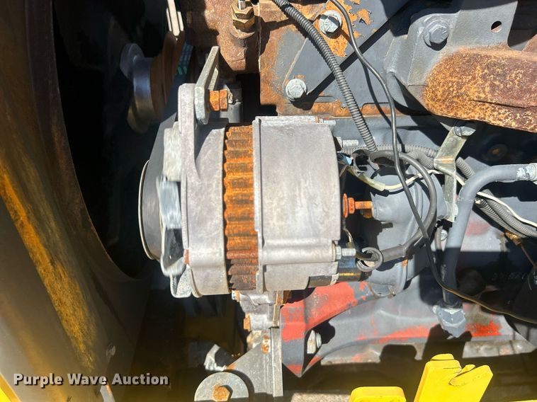 image for item EG1108 2000 New Holland 555E backhoe