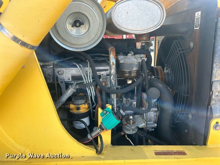 image for item EG1108 2000 New Holland 555E backhoe