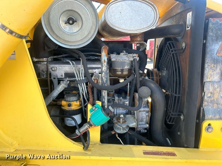 image for item EG1108 2000 New Holland 555E backhoe