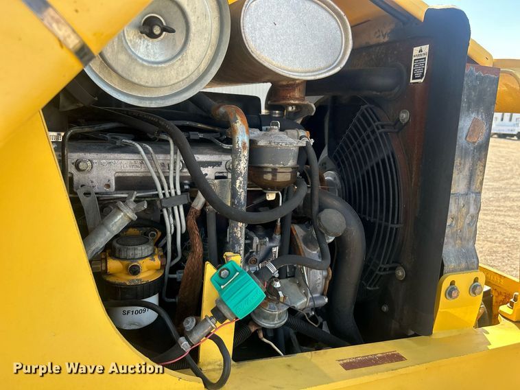 image for item EG1108 2000 New Holland 555E backhoe