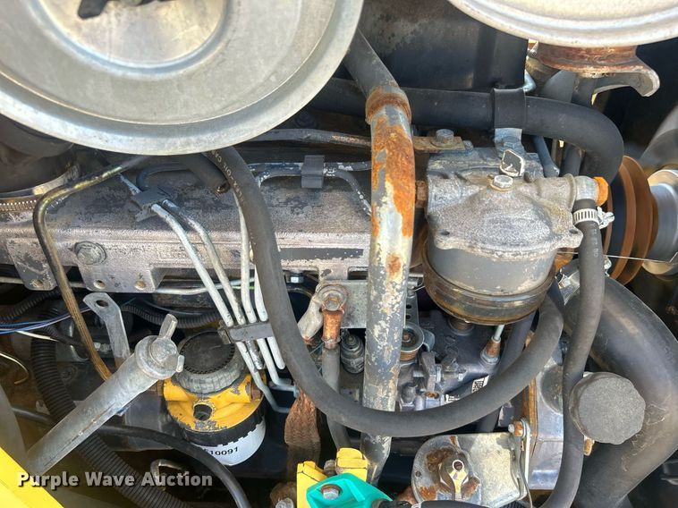 image for item EG1108 2000 New Holland 555E backhoe