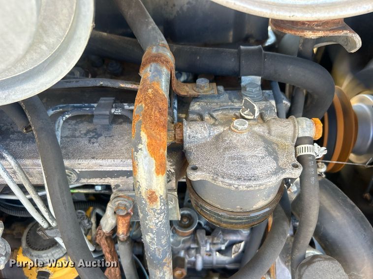 image for item EG1108 2000 New Holland 555E backhoe