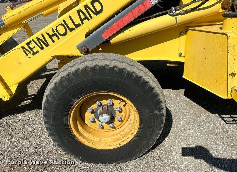 image for item EG1108 2000 New Holland 555E backhoe