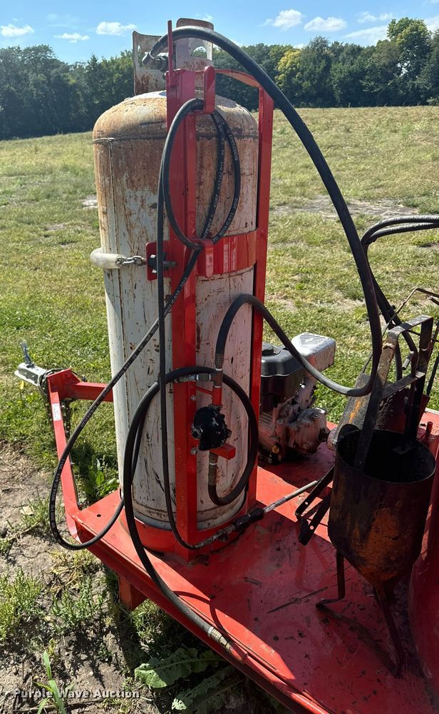 image for item EG6675 2011 Crafco EZ Pour  melter applicator