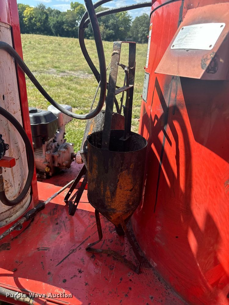 image for item EG6675 2011 Crafco EZ Pour  melter applicator