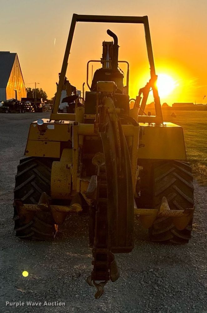 image for item EG6756 2000 Vermeer  V6500 trencher