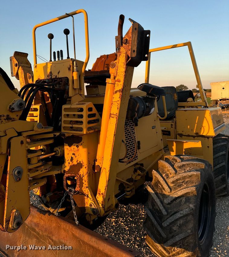 image for item EG6756 2000 Vermeer  V6500 trencher