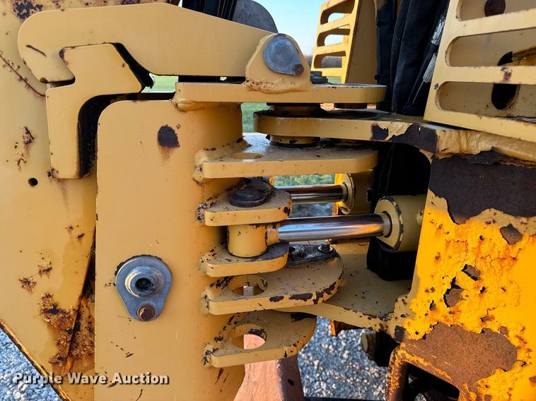 image for item EG6756 2000 Vermeer  V6500 trencher