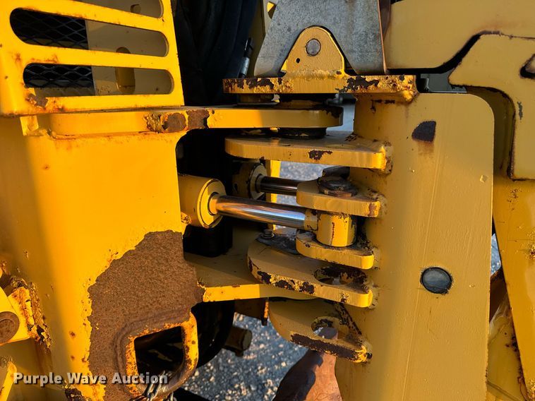 image for item EG6756 2000 Vermeer  V6500 trencher