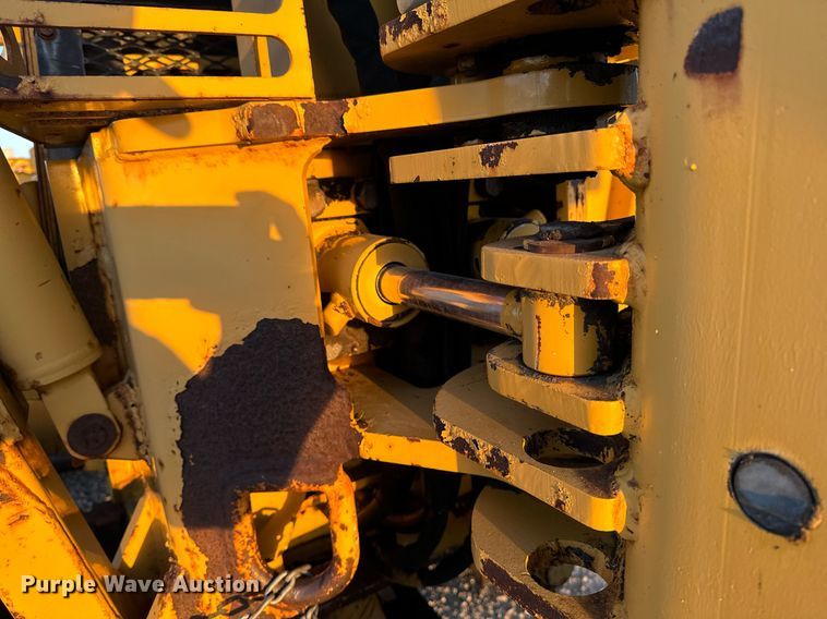 image for item EG6756 2000 Vermeer  V6500 trencher