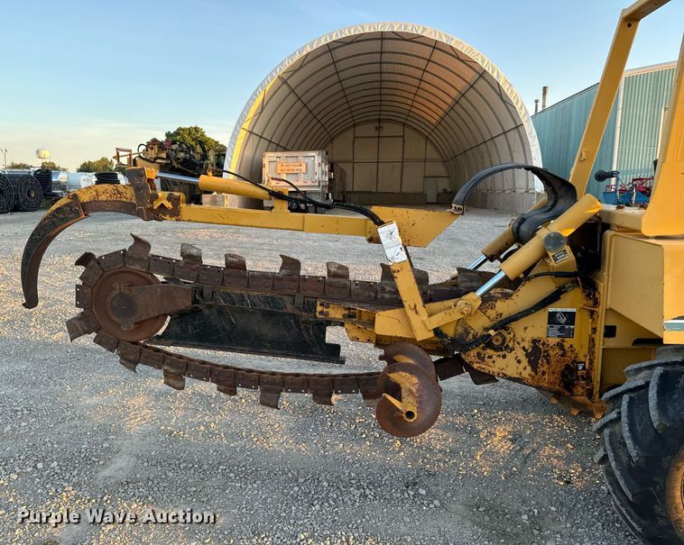 image for item EG6756 2000 Vermeer  V6500 trencher