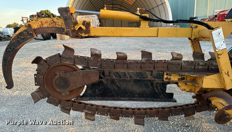 image for item EG6756 2000 Vermeer  V6500 trencher