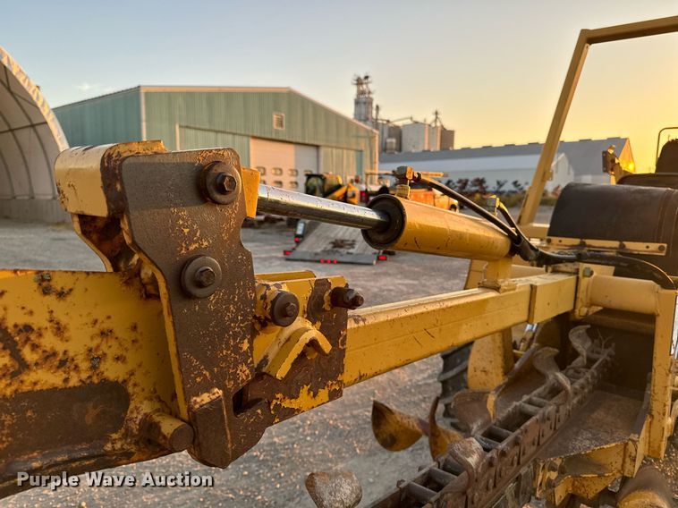 image for item EG6756 2000 Vermeer  V6500 trencher