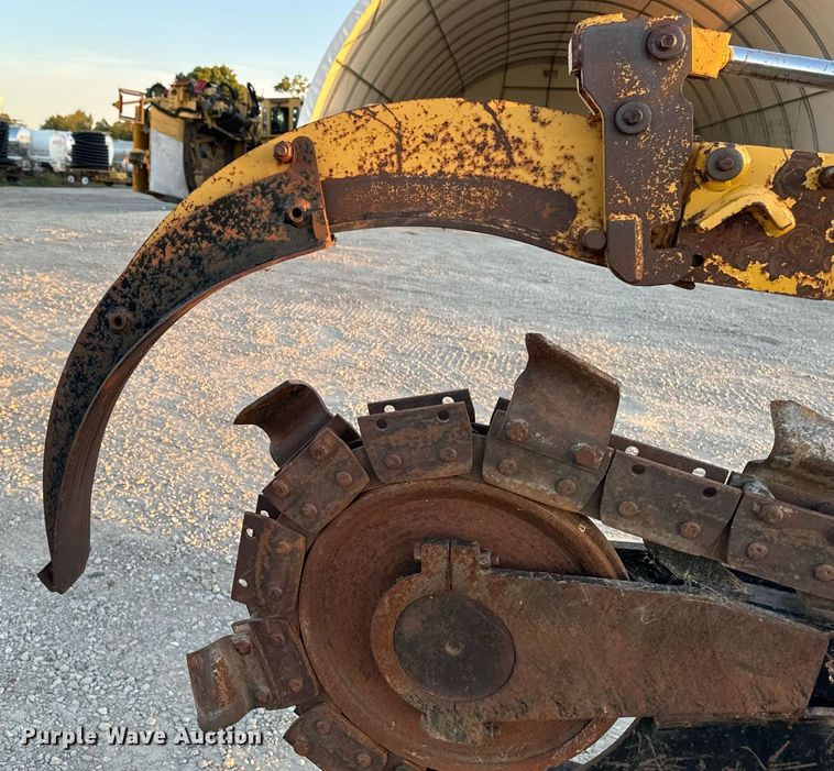 image for item EG6756 2000 Vermeer  V6500 trencher