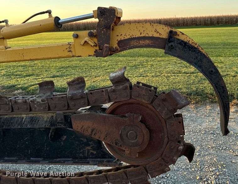 image for item EG6756 2000 Vermeer  V6500 trencher
