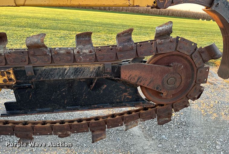 image for item EG6756 2000 Vermeer  V6500 trencher