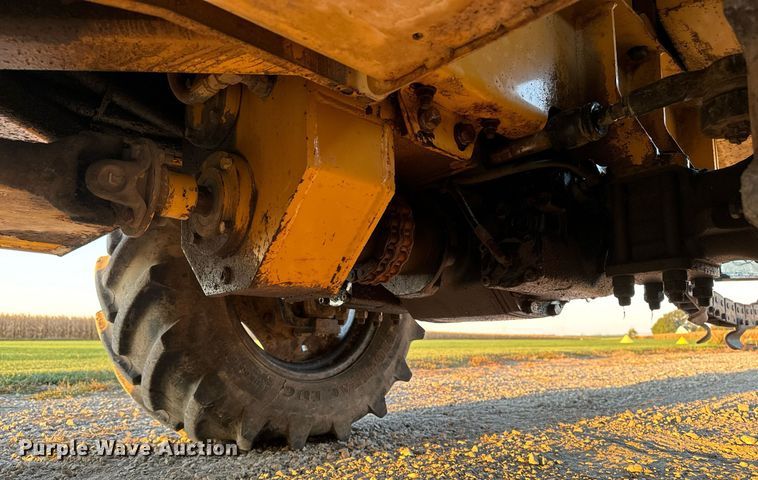 image for item EG6756 2000 Vermeer  V6500 trencher