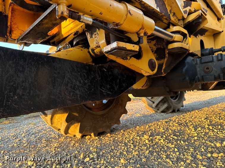 image for item EG6756 2000 Vermeer  V6500 trencher