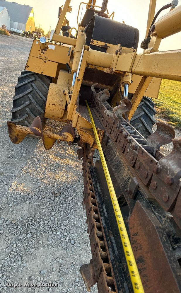 image for item EG6756 2000 Vermeer  V6500 trencher