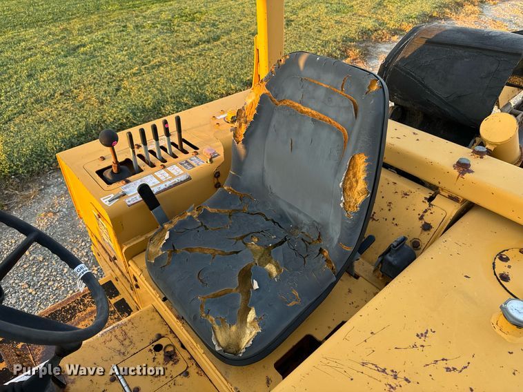 image for item EG6756 2000 Vermeer  V6500 trencher