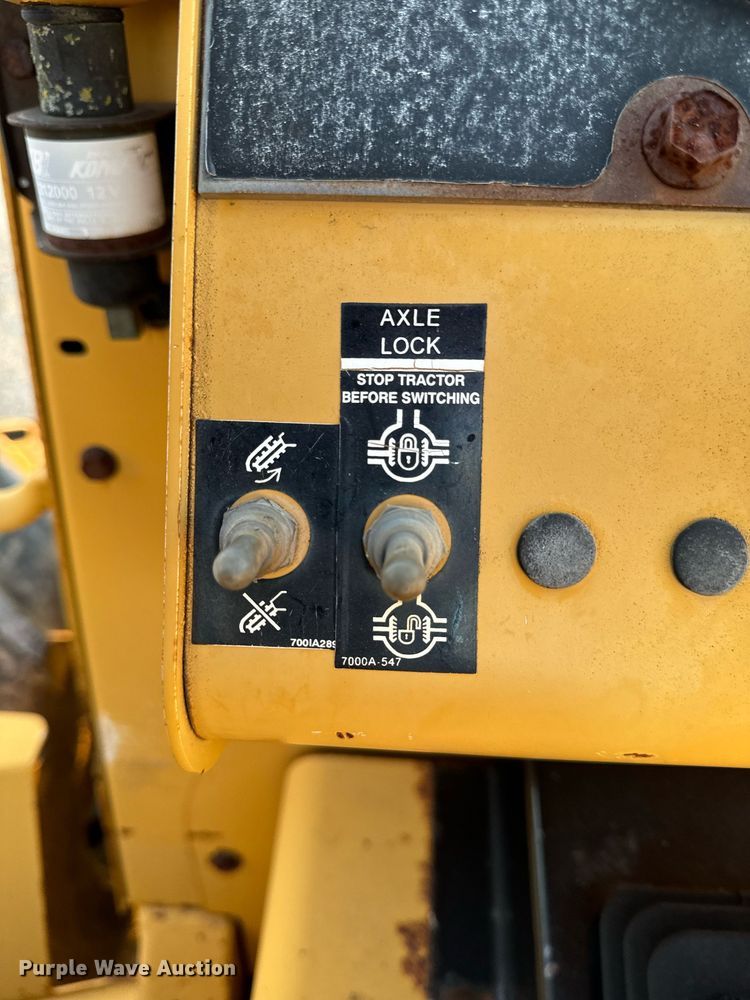 image for item EG6756 2000 Vermeer  V6500 trencher