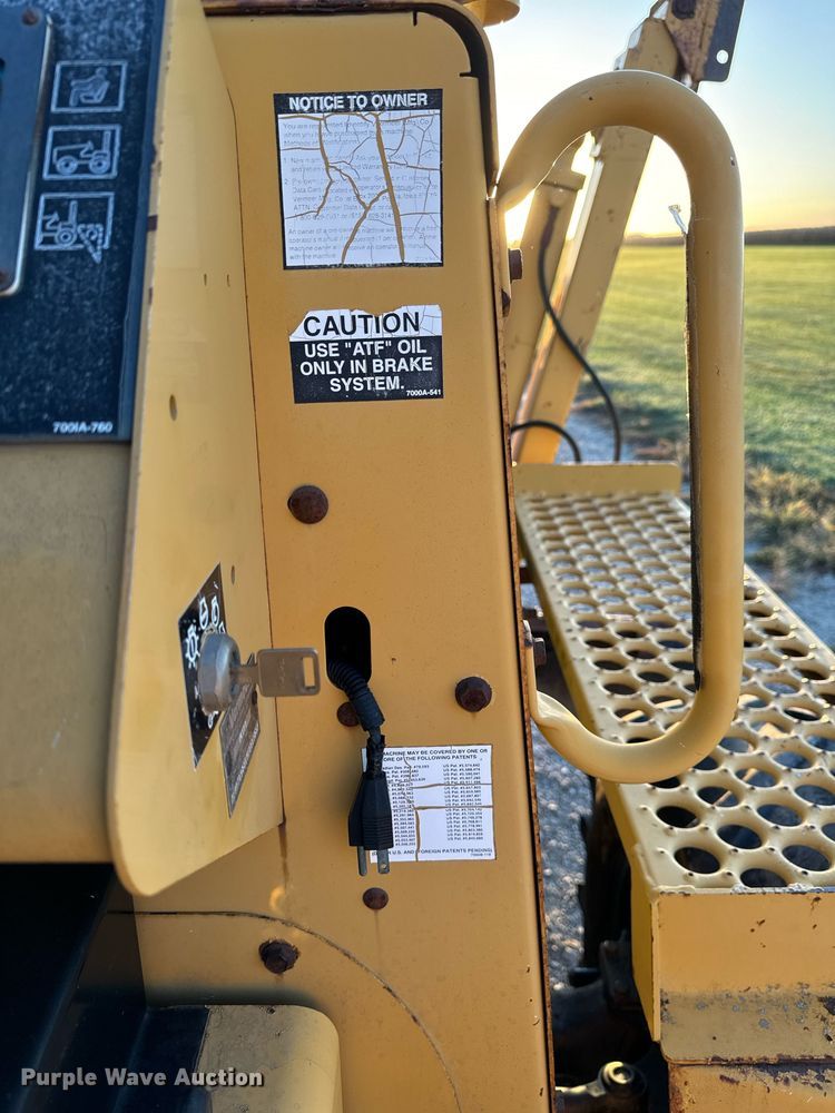 image for item EG6756 2000 Vermeer  V6500 trencher