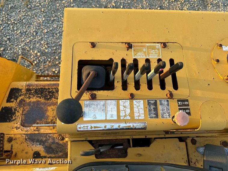 image for item EG6756 2000 Vermeer  V6500 trencher